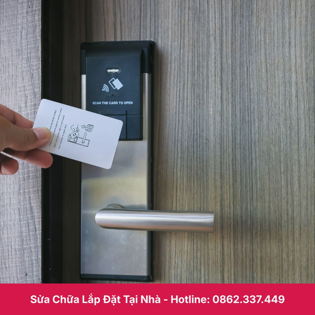 khóa cửa điện tử